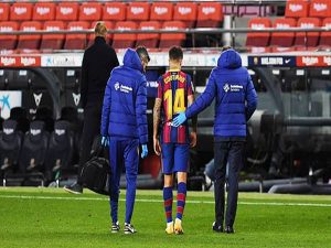 Bóng đá quốc tế 31/12: Coutinho gặp chấn thương dài hạn