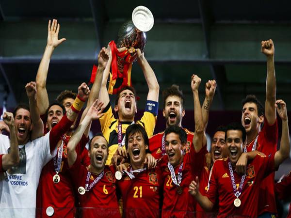 Tây Ban Nha vô địch Euro 2012