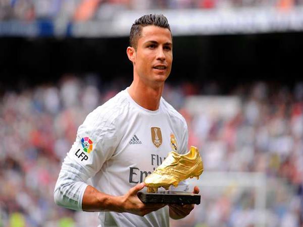 Ronaldo đạt chiếc giày vàng châu Âu