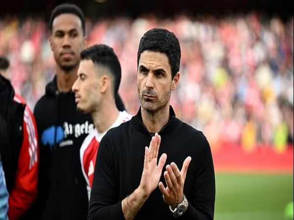 Huấn luyện viên Mikel Arteta