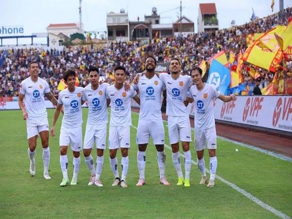 BĐVN 20/6: CLB Nam định tặng vé ở lượt trận cuối V-League
