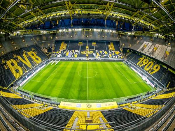 Sân vận động Signal Iduna Park: Pháo đài của Dortmund