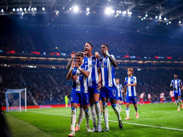 Thông tin lực lượng và đội hình Nottingham gặp Porto
