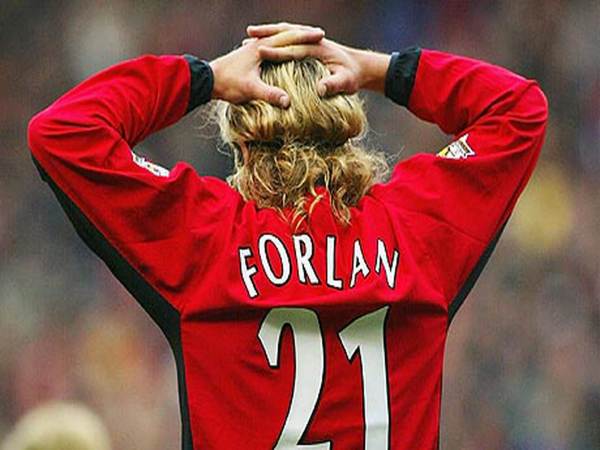 Số áo Forlan mặc ở MU